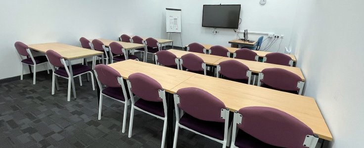 Photo of an empty classroom.