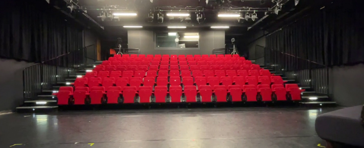 Photo of an empty theatre.